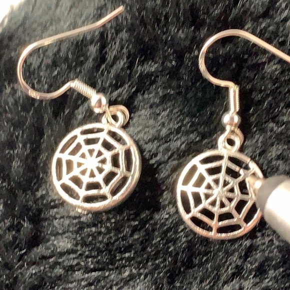 🖤🖤🖤Spider Web Halloween Earrings - Picture 5 of 8